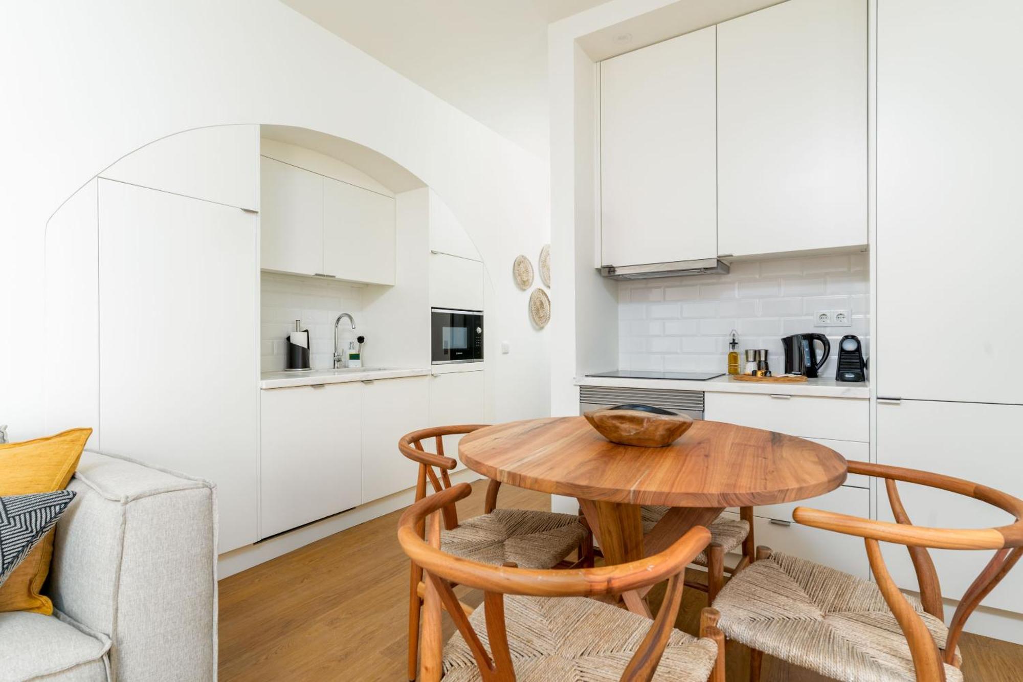 Apartment Limehome Largo Dos Penedos Evora