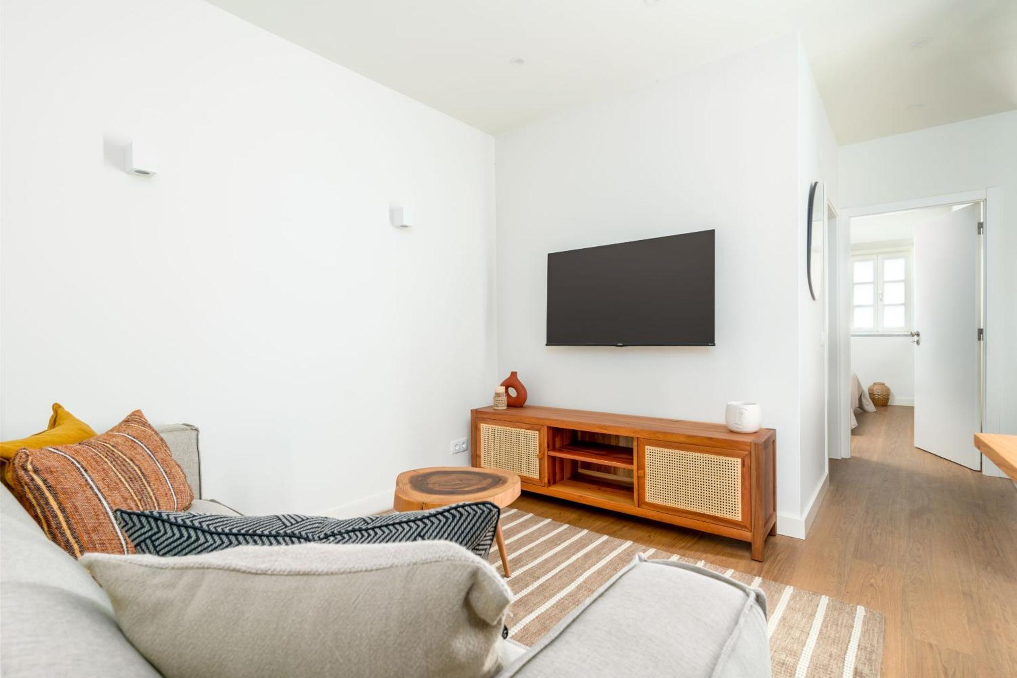 Apartment Limehome Largo Dos Penedos Evora