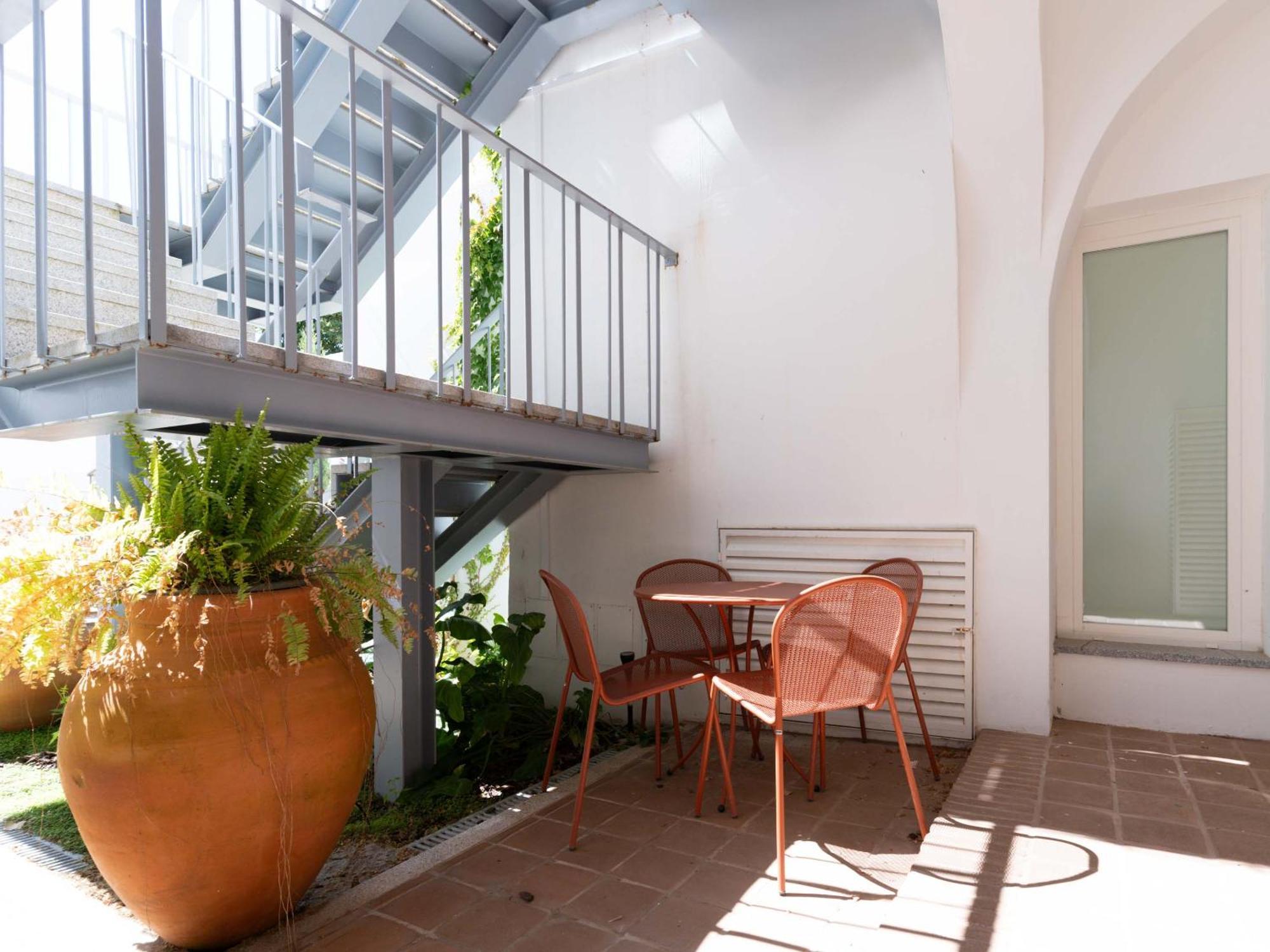 Apartment Limehome Largo Dos Penedos Evora