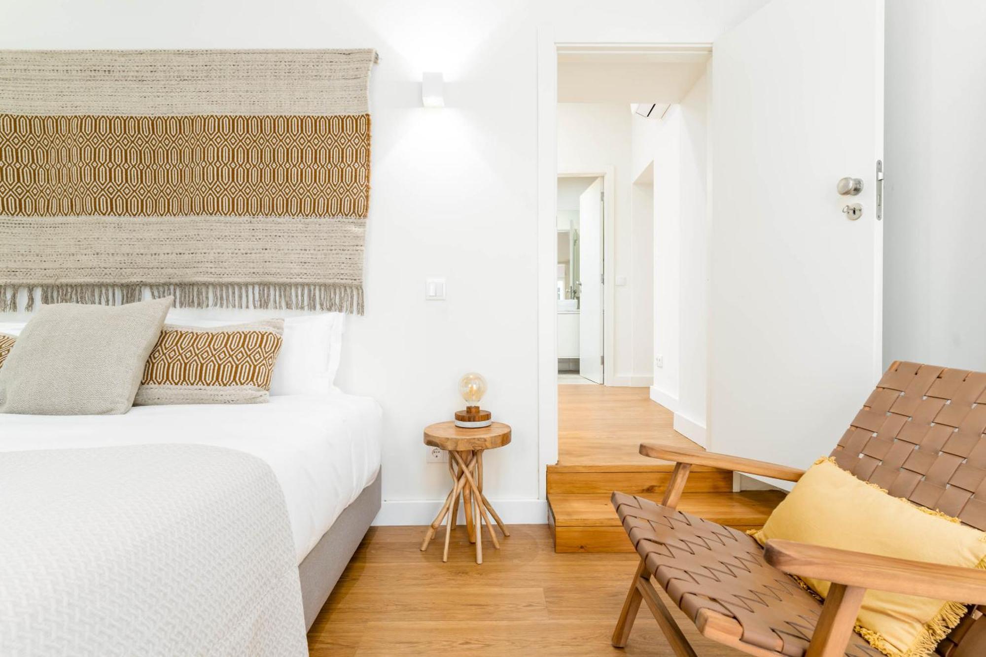 Limehome Largo Dos Penedos Apartment